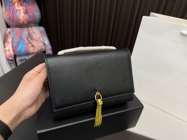 designer shoulder bag highs quality kate woc chain link with wallet classic women's chain cross waist bag luxury flip wallet tassel woc
designer shoulder bag highs quality kate woc chain link with wallet classic women's chain cross waist bag luxury flip wallet tassel woc