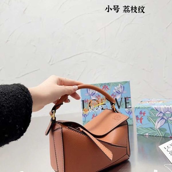 leather designer critical lady women purse dust loewz classic cute bags 20*14cm mini lychee bag geometric puzzle girl classy small tote zwh4
leather designer critical lady women purse dust loewz classic cute bags 20*14cm mini lychee bag geometric puzzle girl classy small tote zwh4