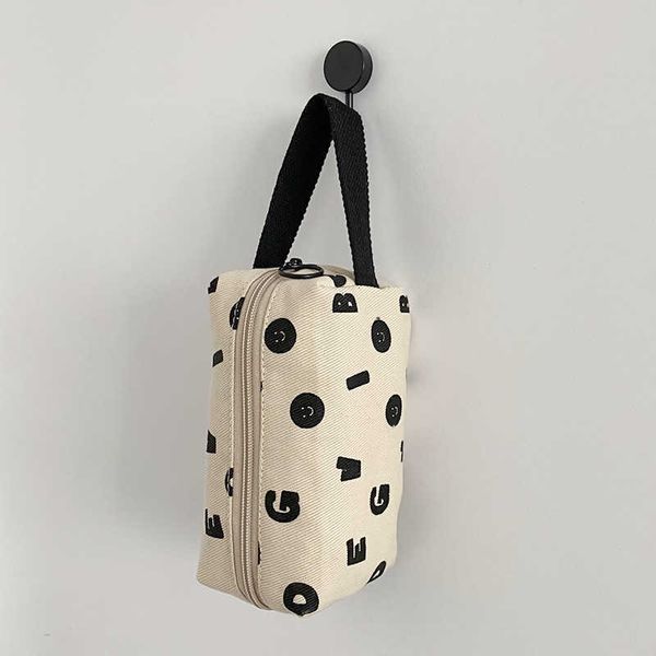 bag yeyu/niche design letter printed bag for women's personalized versatile bag handheld bag large capacity pen bag storage bag fashion
bag yeyu/niche design letter printed bag for women's personalized versatile bag handheld bag large capacity pen bag storage bag fashion