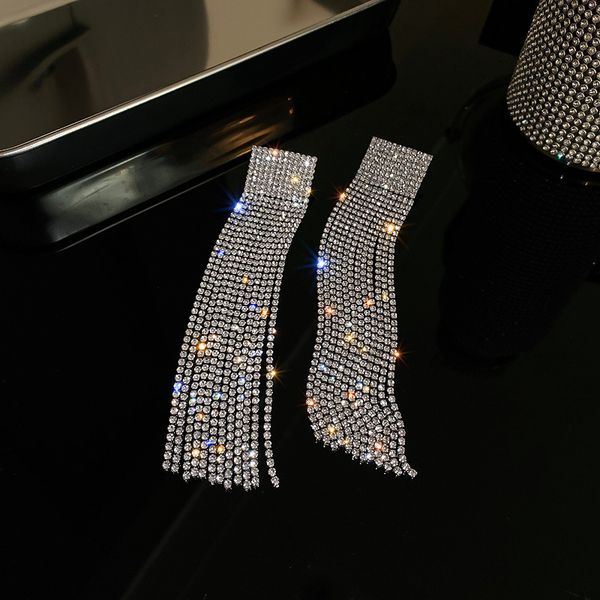 stud super long full statement earrings for women party jewelry shiny crystal square tassel dangle pendientes brincos 230714, Golden;silver
stud super long full statement earrings for women party jewelry shiny crystal square tassel dangle pendientes brincos 230714, Golden;silver