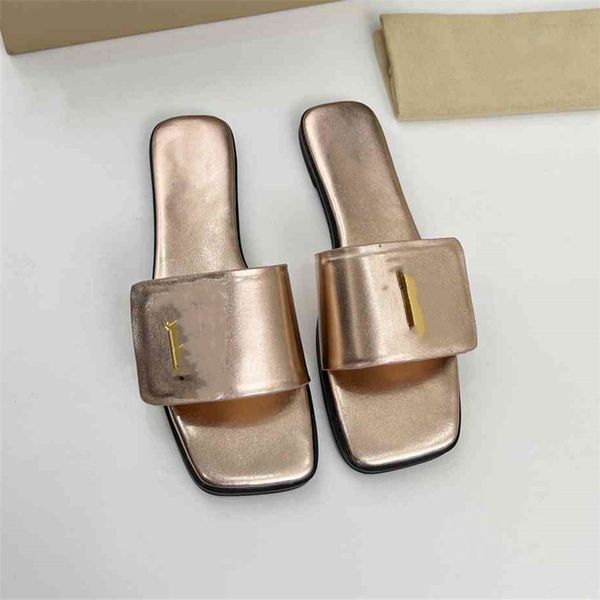 fashion slippers 2023 qq luxury design summer men and women flat shoes thick sole leather rubber letter logo casual cartoon slippers 01-01, Black
fashion slippers 2023 qq luxury design summer men and women flat shoes thick sole leather rubber letter logo casual cartoon slippers 01-01, Black