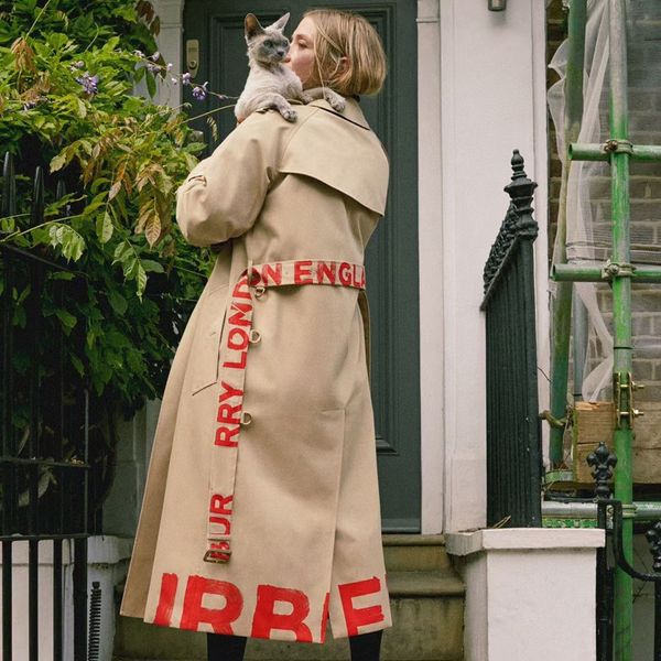 womens designer luxury trench coats women letter bur print jacket loose belt coat female casual long trenchs coat, Tan;black
womens designer luxury trench coats women letter bur print jacket loose belt coat female casual long trenchs coat, Tan;black