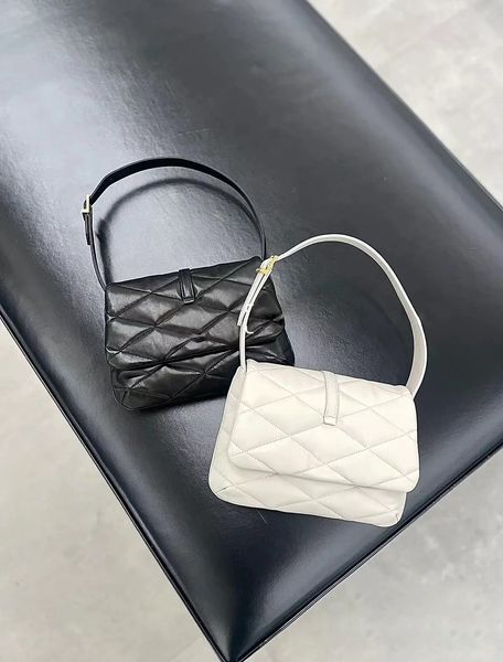 classic luxurys designers underarm travel tote shoulder bag hobo totes womens mens quilted over lock leather handbag fashion crossbody poche
classic luxurys designers underarm travel tote shoulder bag hobo totes womens mens quilted over lock leather handbag fashion crossbody poche