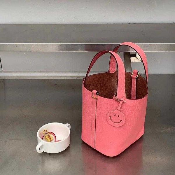 luxury designer bag picotin lock togo baobao 2023 new layer cowhide bucket women's summer fashion high grade sense portable vegetable b
luxury designer bag picotin lock togo baobao 2023 new layer cowhide bucket women's summer fashion high grade sense portable vegetable b