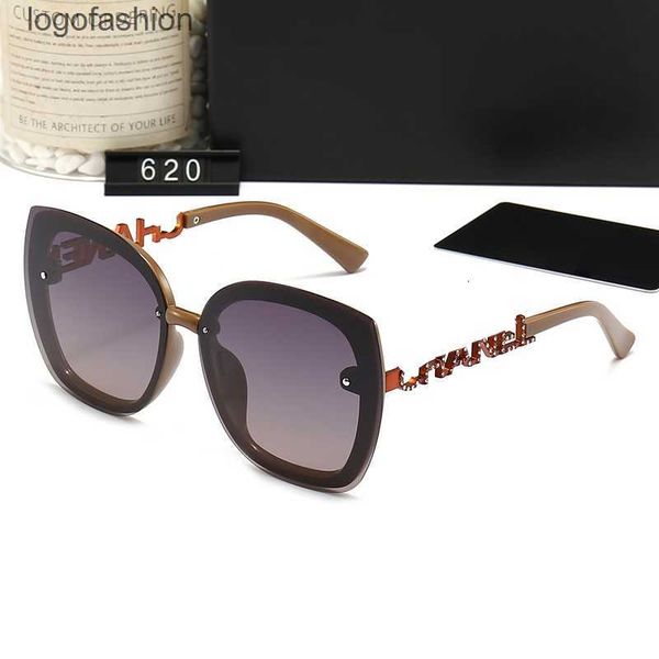 designer sunglasses 620 brand glasses outdoor shades 2023 pc farme fashion classic ladies luxury sunglass mirrors for women, White;black
designer sunglasses 620 brand glasses outdoor shades 2023 pc farme fashion classic ladies luxury sunglass mirrors for women, White;black