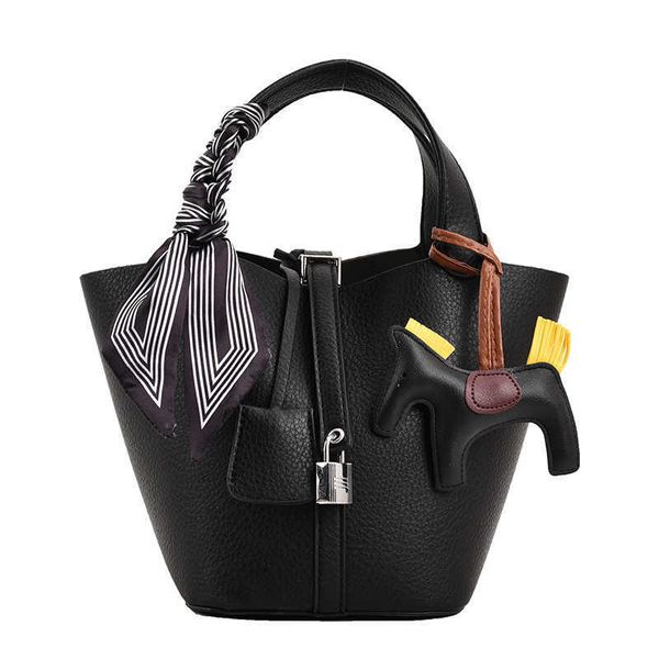 luxury designer bag picotin lock 2023 new fashion vegetable basket women's water bucket minimalist design texture handbag cw9c
luxury designer bag picotin lock 2023 new fashion vegetable basket women's water bucket minimalist design texture handbag cw9c