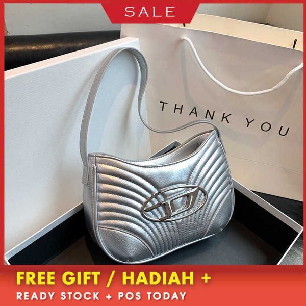 women's design bags 2023 new french stick bag with advanced sense dingdang underarm sier fashion versatile shoulder handbag evening clu
women's design bags 2023 new french stick bag with advanced sense dingdang underarm sier fashion versatile shoulder handbag evening clu