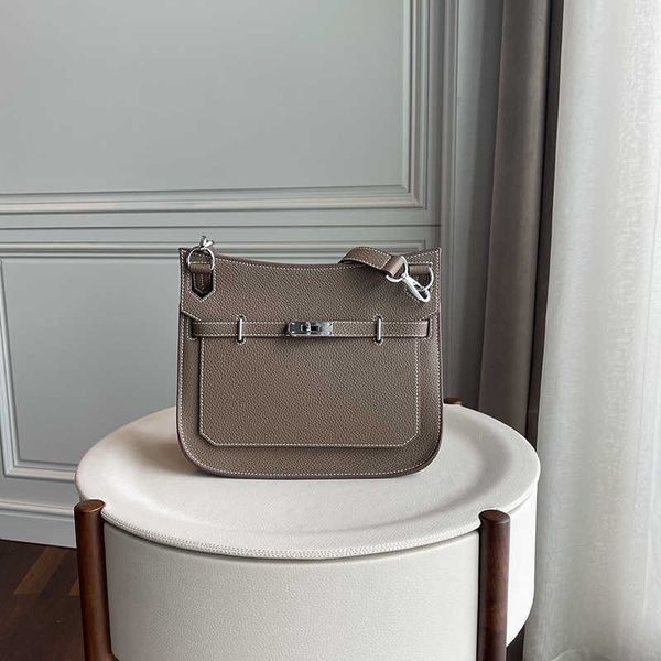 jypsieres totes handbag h ermes bag lock buckle leather bag buckle small square bag shoulder casual layer leather messenger bag shoulder bag
jypsieres totes handbag h ermes bag lock buckle leather bag buckle small square bag shoulder casual layer leather messenger bag shoulder bag