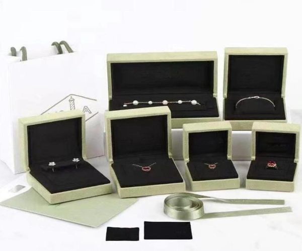 classic brand nice quality design double ring box exquisite pendant necklace jewelry gift display packaging case9863959, Black;white
classic brand nice quality design double ring box exquisite pendant necklace jewelry gift display packaging case9863959, Black;white
