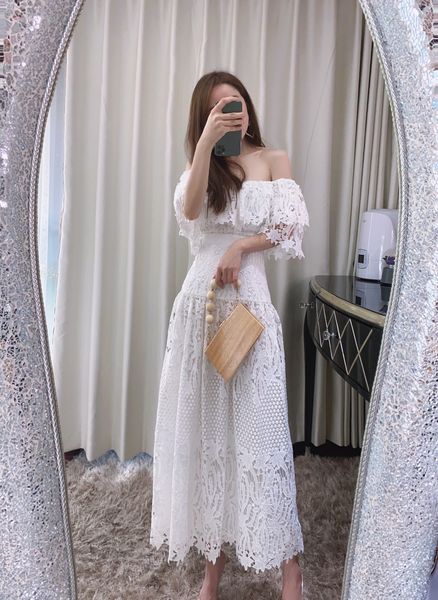 new s-elf - portrait flower embroidery small fragrant shoulder heart machine white long dress, Black;gray
new s-elf - portrait flower embroidery small fragrant shoulder heart machine white long dress, Black;gray