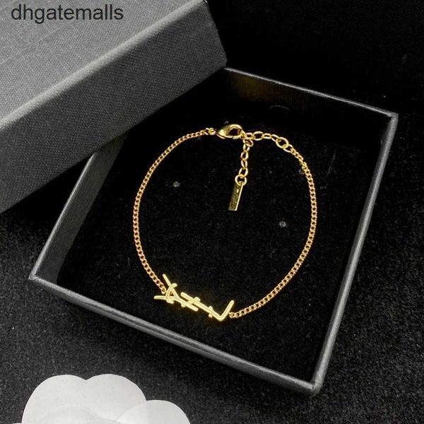 original designer girlsl women letter bracelets elegant love 18k gold bangles y engrave bracelet fashion jewelry lady party, Golden;silver
original designer girlsl women letter bracelets elegant love 18k gold bangles y engrave bracelet fashion jewelry lady party, Golden;silver