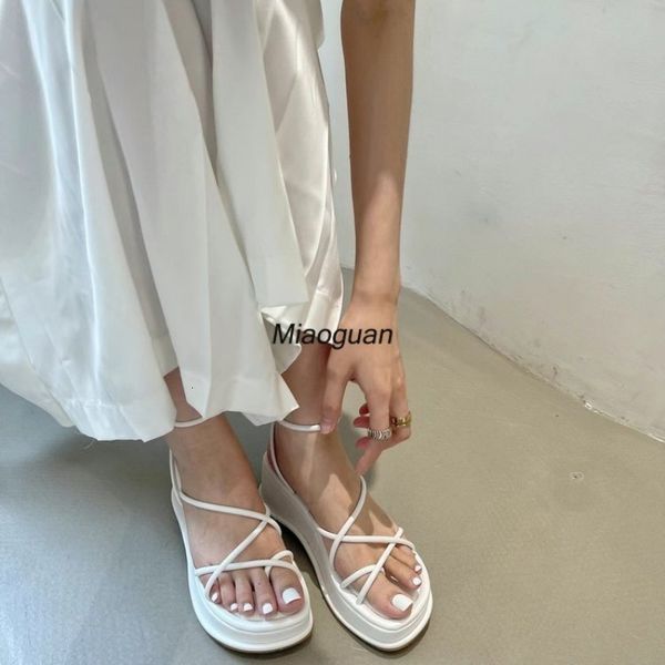 sandals women's sandals shoes thick bottom casual height increasing cross-tied classics summer beach black white female shoes rome styl
sandals women's sandals shoes thick bottom casual height increasing cross-tied classics summer beach black white female shoes rome styl