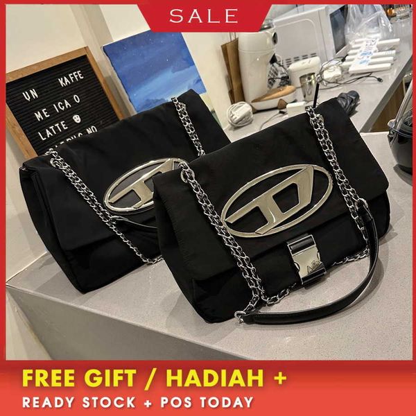 women's design bags large capacity nylon oxford cloth vagrant bag female niche dingdang tote high-end commuting single shoulder crossbo
women's design bags large capacity nylon oxford cloth vagrant bag female niche dingdang tote high-end commuting single shoulder crossbo