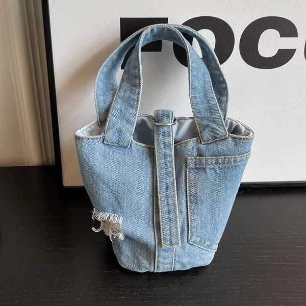 luxury designer bag picotin lock cowboy vegetable basket broken hole women's handbag 2023 new fashion small focus design texture casual
luxury designer bag picotin lock cowboy vegetable basket broken hole women's handbag 2023 new fashion small focus design texture casual