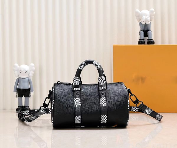 2023 designer women handbag shoulder bag leather cover fashion classic luxury interior partition upgrade size 22-10-5cm
2023 designer women handbag shoulder bag leather cover fashion classic luxury interior partition upgrade size 22-10-5cm