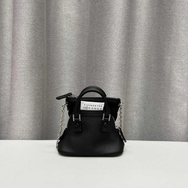 super mini margiela magilla women's bag fashionable and cute small bag girl feel versatile chain shell women's bag small crowd cow
super mini margiela magilla women's bag fashionable and cute small bag girl feel versatile chain shell women's bag small crowd cow