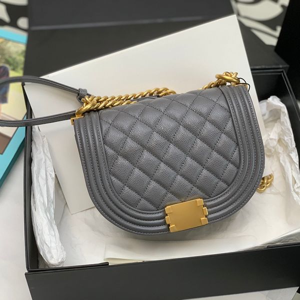 mini boy messenger bag 18cm designer crossbody bag 10a calfskin shoulder bags diamond lattice chain flap bags with box c008
mini boy messenger bag 18cm designer crossbody bag 10a calfskin shoulder bags diamond lattice chain flap bags with box c008