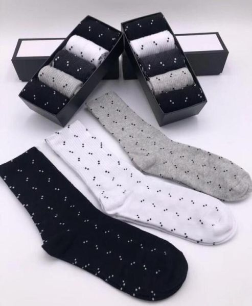 2020 new mens and womens sport long socks 100 cotton whole couple design socks 5 pcs with box89556374555047, Black
2020 new mens and womens sport long socks 100 cotton whole couple design socks 5 pcs with box89556374555047, Black