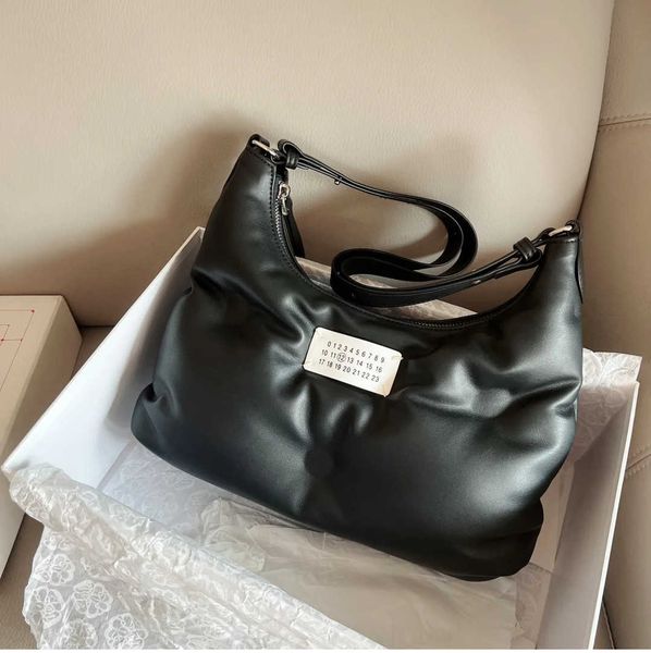 margiela bag autumn winter margera sponge cloud bag hobo cowhide crescent bag shoulder underarm bag
margiela bag autumn winter margera sponge cloud bag hobo cowhide crescent bag shoulder underarm bag