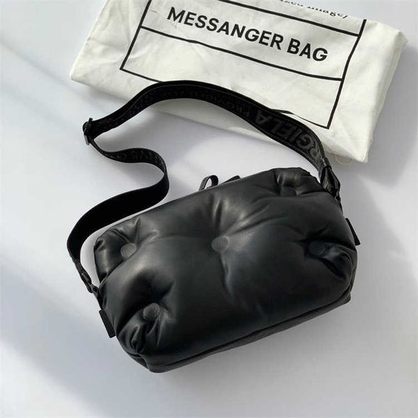 margiela bag magilla's cloud bag pillow bag cotton bag sheepskin soft delicate versatile
margiela bag magilla's cloud bag pillow bag cotton bag sheepskin soft delicate versatile