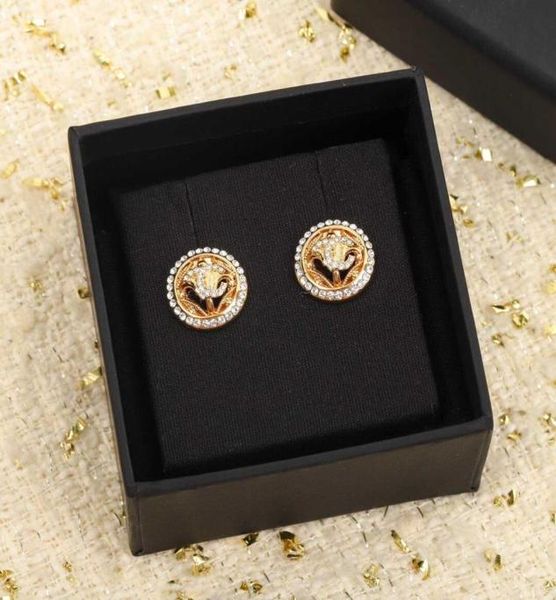 luxury quality round shape with diamond and hollow design in 18k gold plated for women wedding jewelry gift have box stamp ps3222a5117583, Golden
luxury quality round shape with diamond and hollow design in 18k gold plated for women wedding jewelry gift have box stamp ps3222a5117583, Golden