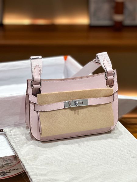 handbag women's leather shoulder bag crossbody women's bag women's r elegant dinner bag fashion luxury hamd bag
handbag women's leather shoulder bag crossbody women's bag women's r elegant dinner bag fashion luxury hamd bag
