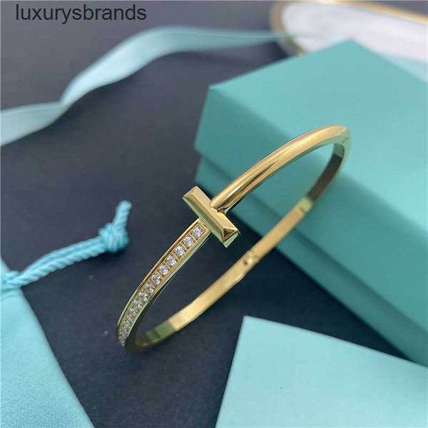 classic fashion bracelets bangle letter titanium steel designer for women men luxury jewlery gifts woman girl gold silver rose gold wholesal, Black
classic fashion bracelets bangle letter titanium steel designer for women men luxury jewlery gifts woman girl gold silver rose gold wholesal, Black