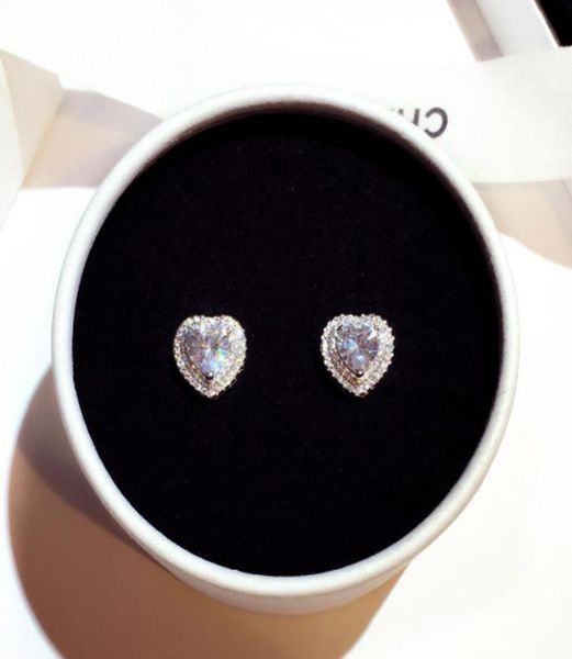 super glittering new ins fashion designer luxury simple cute heart diamond zircon stud earrings for woman girls7283817, Golden;silver 
super glittering new ins fashion designer luxury simple cute heart diamond zircon stud earrings for woman girls7283817, Golden;silver