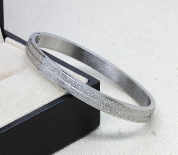 wlb0621 2 colors fashion jewelry stainless steel women bangles with unique design bracelet for lady8887626, Black
wlb0621 2 colors fashion jewelry stainless steel women bangles with unique design bracelet for lady8887626, Black