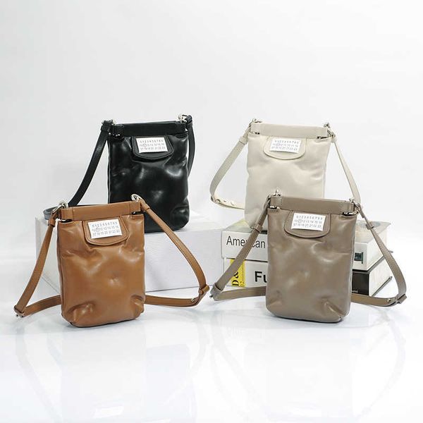 margiela small genuine leather magilla mobile phone headband layer cowhide fashion cloud bag autumn and winter new single shoulder crossbody
margiela small genuine leather magilla mobile phone headband layer cowhide fashion cloud bag autumn and winter new single shoulder crossbody