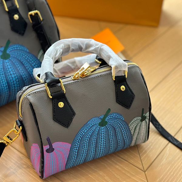 classic pillow bag fashion handbag letter flower printing shoulder bags canvas leather zipper closure gold hardware crossbody purse large ca
classic pillow bag fashion handbag letter flower printing shoulder bags canvas leather zipper closure gold hardware crossbody purse large ca