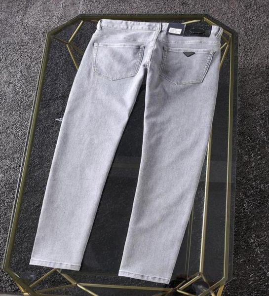 2021 mens jeans classic fashion brand hiphop denim pants summer zipper high washing fabric soft elastic letter emble31768046, Blue
2021 mens jeans classic fashion brand hiphop denim pants summer zipper high washing fabric soft elastic letter emble31768046, Blue