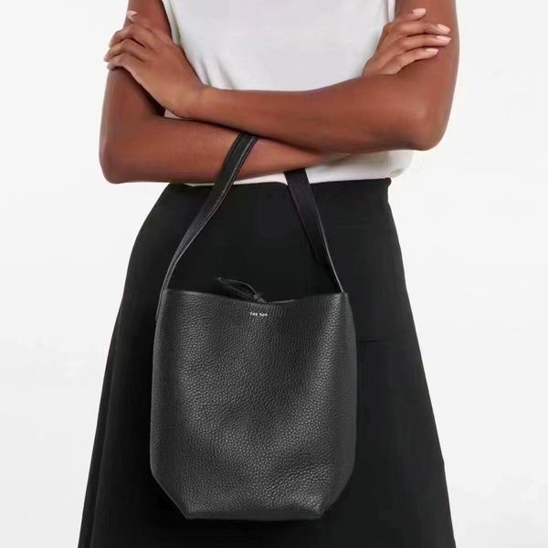 3sizes luxury the row park tote bag womens men clutch vacation handbags basket leather cool bucket purses shoulder bags shop mini medium lar
3sizes luxury the row park tote bag womens men clutch vacation handbags basket leather cool bucket purses shoulder bags shop mini medium lar