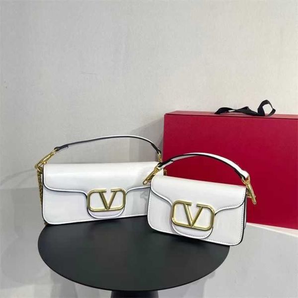 2023 lady purse designer bag woman bags star style v-buckle handbag premium leather underarm stick single shoulder small square handheld
2023 lady purse designer bag woman bags star style v-buckle handbag premium leather underarm stick single shoulder small square handheld