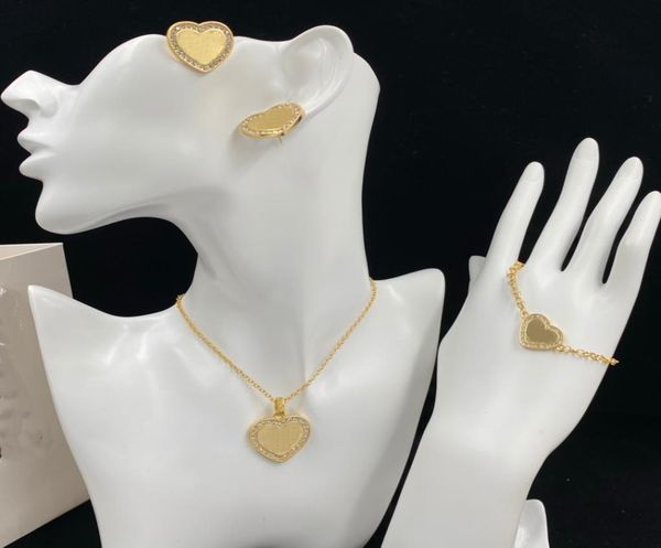 fashion luxury designed necklaces earring sets banshee head portrait heart-shaped pendant women/s jewelry gifts hms16 --05257225206, Black
fashion luxury designed necklaces earring sets banshee head portrait heart-shaped pendant women/s jewelry gifts hms16 --05257225206, Black