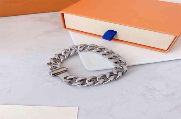 love bracelet mens necklaces jewelry womens pendants magnetic button stainless steel titanium diamond fashion necklac1111242, Silver
love bracelet mens necklaces jewelry womens pendants magnetic button stainless steel titanium diamond fashion necklac1111242, Silver