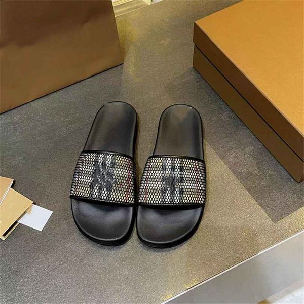 fashion slippers 2023 qq luxury design summer men and women flat shoes thick sole leather rubber letter logo casual cartoon slippers 01-06, Black
fashion slippers 2023 qq luxury design summer men and women flat shoes thick sole leather rubber letter logo casual cartoon slippers 01-06, Black