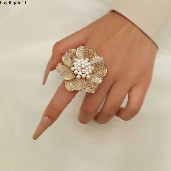 fashion accessories exaggerated metal alloy pearl flower ring simple and creative design open index finger ring, Silver
fashion accessories exaggerated metal alloy pearl flower ring simple and creative design open index finger ring, Silver