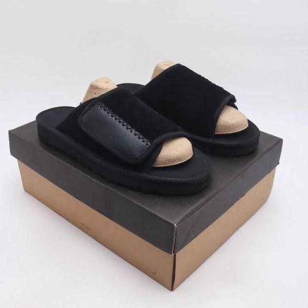 luxury designer men sandals casual slippers fashionable summer soft sole anti slip beach sandals, Black
luxury designer men sandals casual slippers fashionable summer soft sole anti slip beach sandals, Black