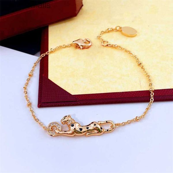 new luxury classic designer bracelet love bracelet designer chain 18k gold shell for girl wedding mother' day fashion jewelry women gif, Golden;silver
new luxury classic designer bracelet love bracelet designer chain 18k gold shell for girl wedding mother' day fashion jewelry women gif, Golden;silver