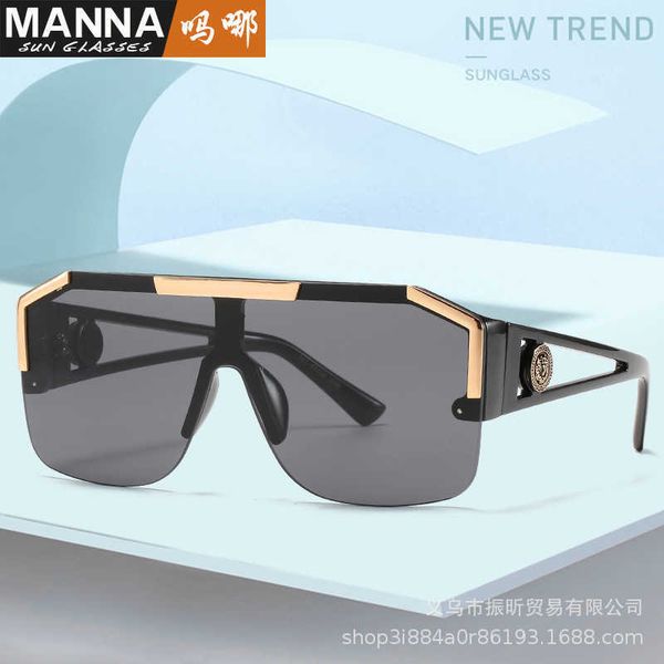 w new lion head one piece trend large frame sunglasses female personality hollow out mirror legs glasses 0.053, White;black
w new lion head one piece trend large frame sunglasses female personality hollow out mirror legs glasses 0.053, White;black