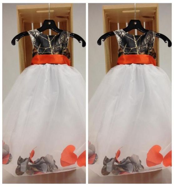custom camo oneck flower girls dresses petal adorned birthday party gowns camouflage outside real tree formal kids1446208, White;blue
custom camo oneck flower girls dresses petal adorned birthday party gowns camouflage outside real tree formal kids1446208, White;blue
