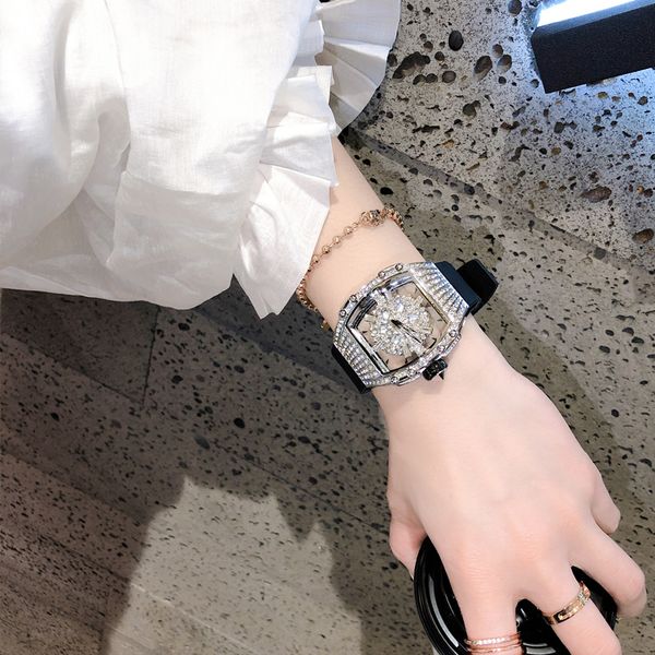 women s watches 2023 luxury brand women full diamond dress ladies japan quartz movement wristwatch skeleton transparent watch 230714, Slivery;golden
women s watches 2023 luxury brand women full diamond dress ladies japan quartz movement wristwatch skeleton transparent watch 230714, Slivery;golden