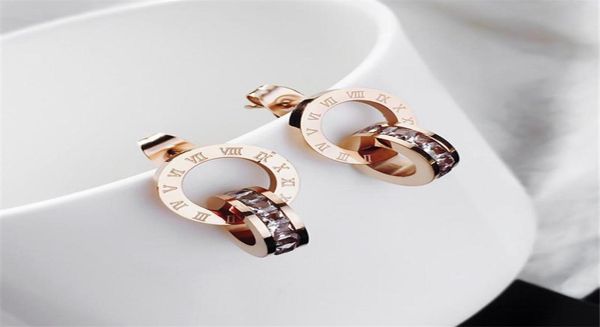 yun ruo 2020 fashion zircoina inlay roman stud earring woman rose gold color titanium steel jewelry girl gift party never fade6334914, Golden;silver
yun ruo 2020 fashion zircoina inlay roman stud earring woman rose gold color titanium steel jewelry girl gift party never fade6334914, Golden;silver