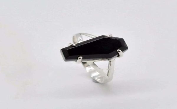 cluster rings retro black imitation coffin shape ring vampire halloween punk gothic male and female hip hop party jewelry gift3043862, Golden;silver
cluster rings retro black imitation coffin shape ring vampire halloween punk gothic male and female hip hop party jewelry gift3043862, Golden;silver