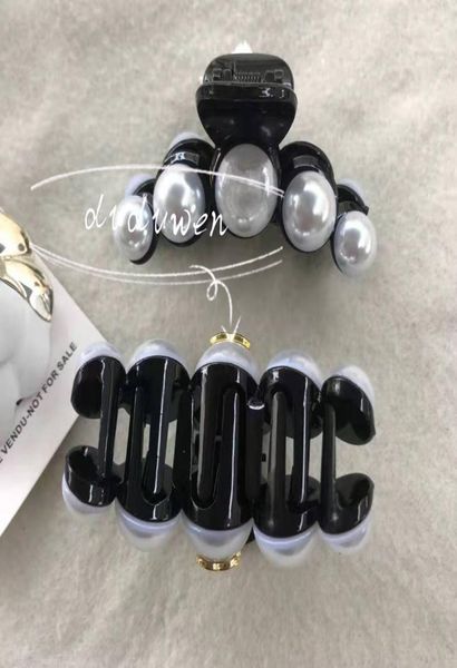 7x3cm vip vintage acryic hair claw pearls 2c item fashion hairclips classic hair accessories1436576, Slivery;golden
7x3cm vip vintage acryic hair claw pearls 2c item fashion hairclips classic hair accessories1436576, Slivery;golden