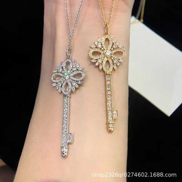 internet celebrity high version tiffayffay snowflake key necklace women inlaid with diamonds iris sunflower pendant new crown sweater chain, Black
internet celebrity high version tiffayffay snowflake key necklace women inlaid with diamonds iris sunflower pendant new crown sweater chain, Black