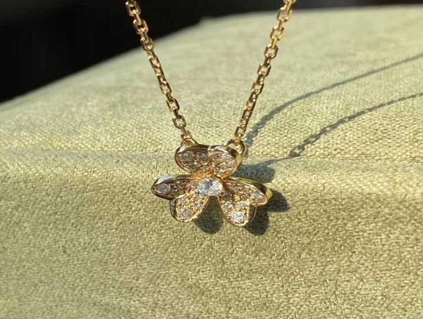 v gold material pendant necklace with sparkly diamonds for women wedding jewelry gift have stamp stud earring bracelet ps48726614998, Silver
v gold material pendant necklace with sparkly diamonds for women wedding jewelry gift have stamp stud earring bracelet ps48726614998, Silver
