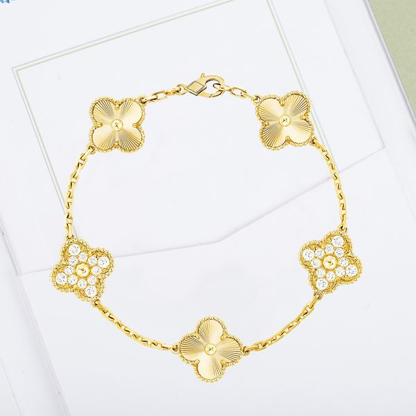 bracelet four-leaf clover bracelet charm red agate bracelet diamond bracelet electroplated 18k gold custom made super precision inlaid rose, Golden;silver
bracelet four-leaf clover bracelet charm red agate bracelet diamond bracelet electroplated 18k gold custom made super precision inlaid rose, Golden;silver