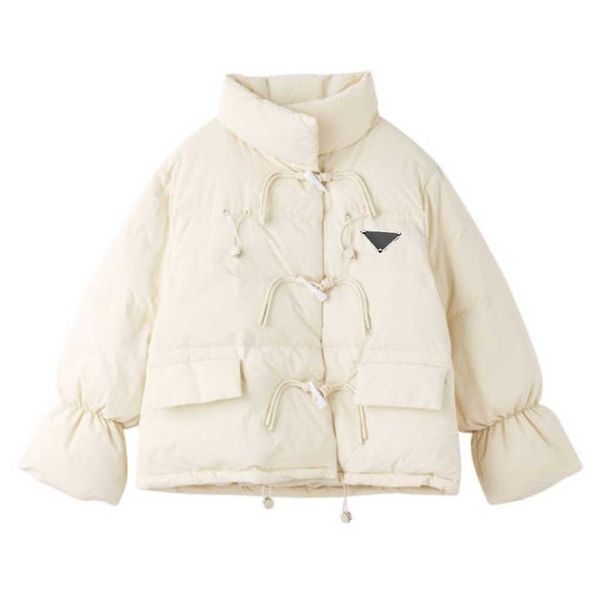 autumn and winter ladies stand collar horn button loose down jacket, horn sleeve plus horn button design, fashionable trend, showing the col, Black
autumn and winter ladies stand collar horn button loose down jacket, horn sleeve plus horn button design, fashionable trend, showing the col, Black